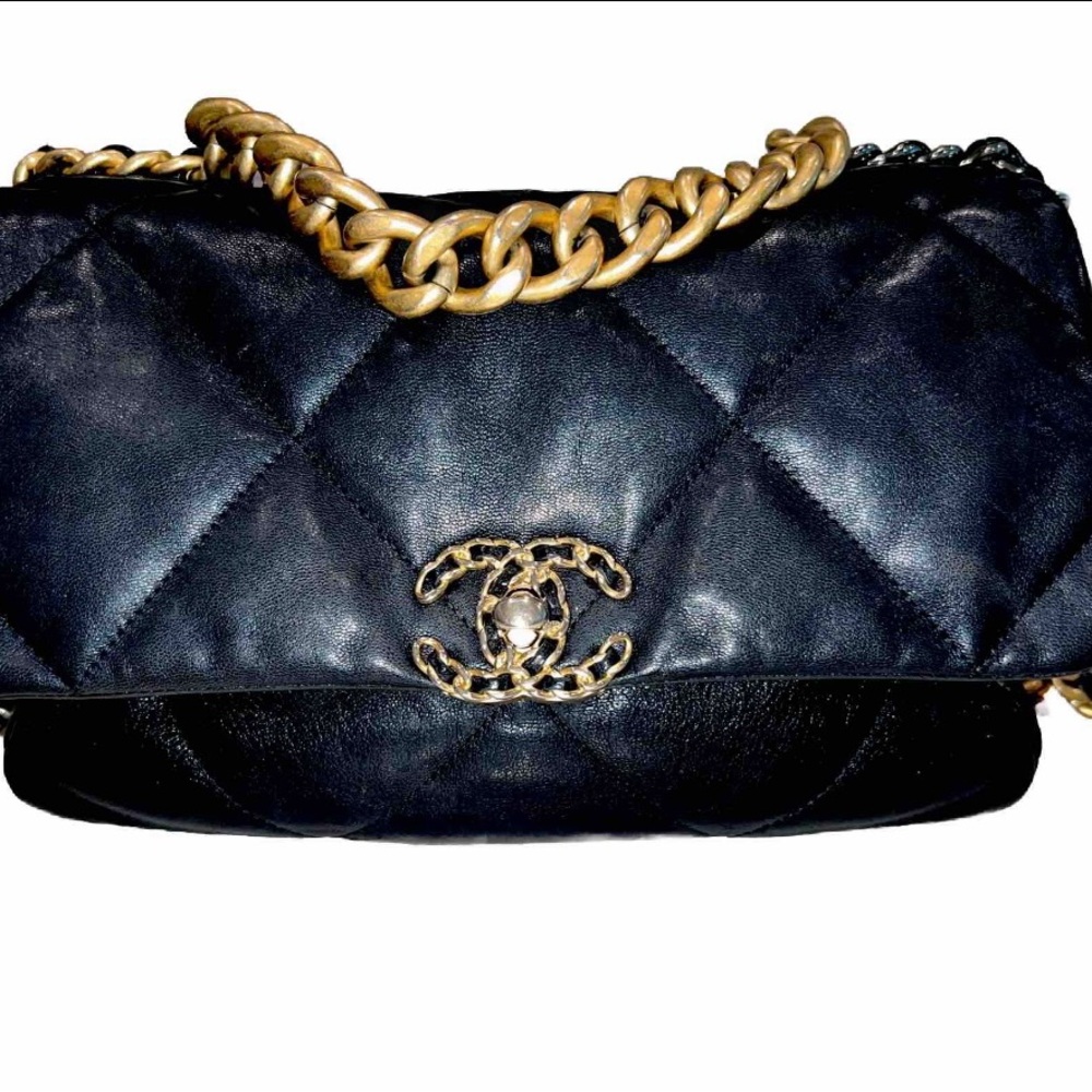 Chanel Black Quilted Leather Bag with Gold Chain